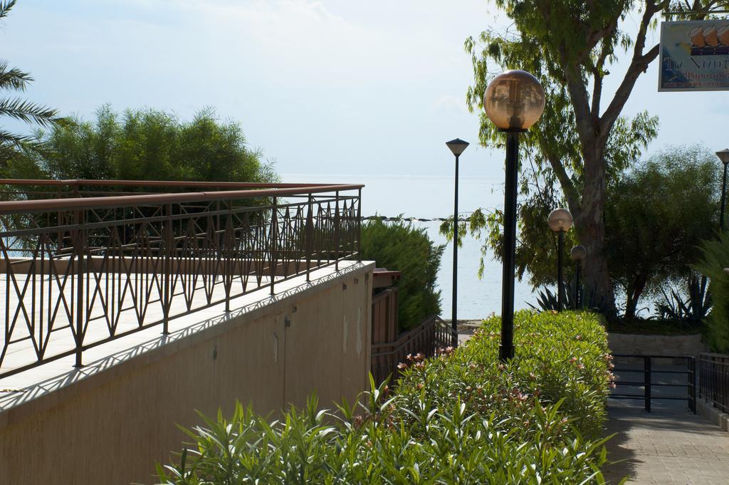 Sunrise Arches Apartments Limassol Room photo